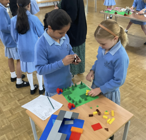 KS2 Animal Kingdom - LEGO Builders